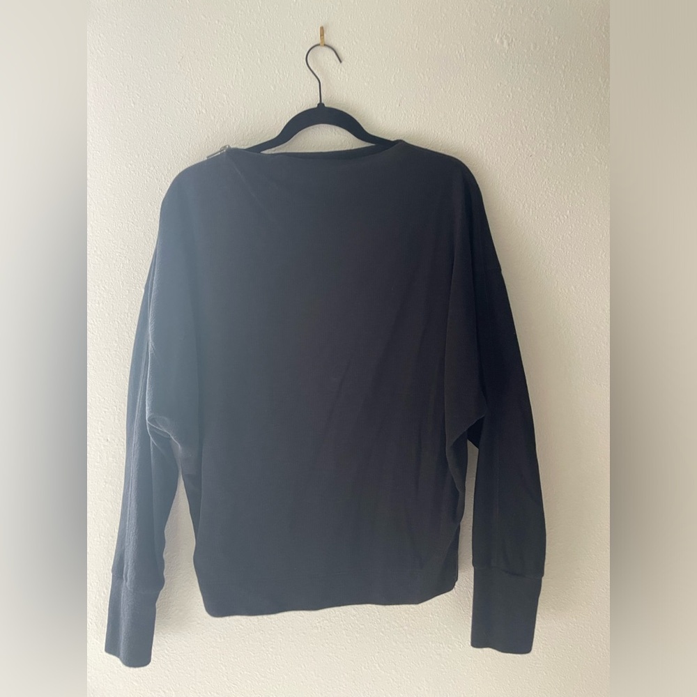 Free People shoulder zip sweater size medium